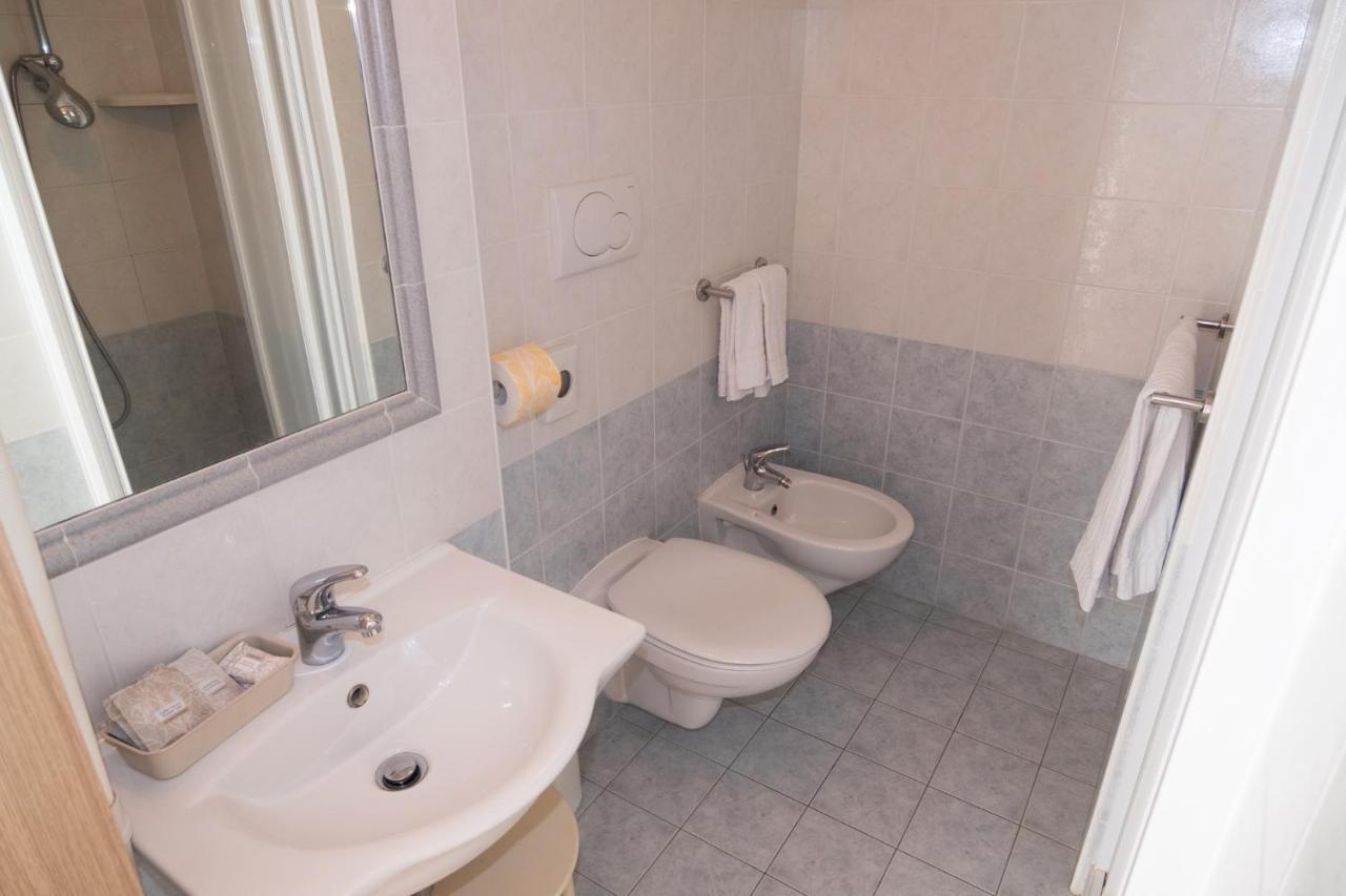 Hotel Cormoran Riccione Luaran gambar