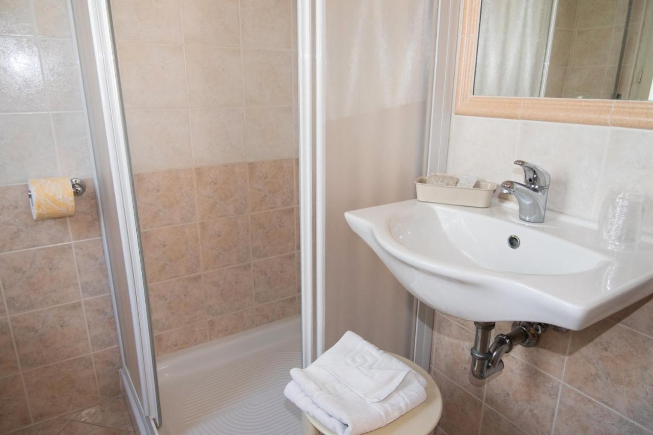 Hotel Cormoran Riccione Luaran gambar