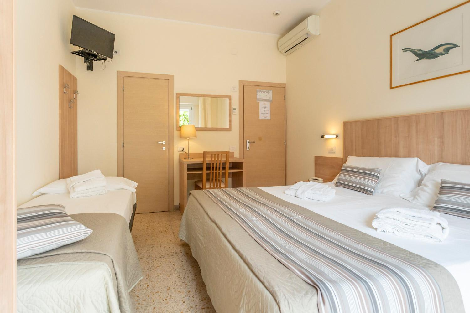 Hotel Cormoran Riccione Luaran gambar